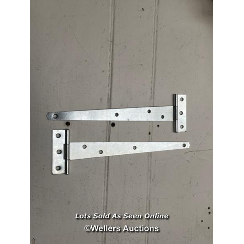 169 - 31 hinges. 9 at 375mm and 4 at 150mm long and 18 at 250mm long