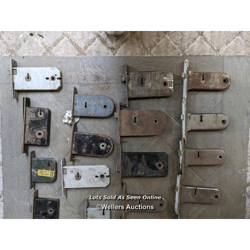 187 - 23 reclaimed internal mortice locks, no receivers