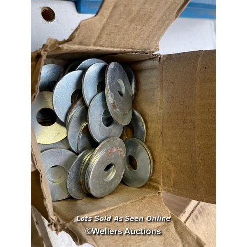 250 - Parcel of 65mm floor brads (500g x 8), 50x 240mm M10 coach bolts. 100 x 110mm M10 coach bolts. Washe... 