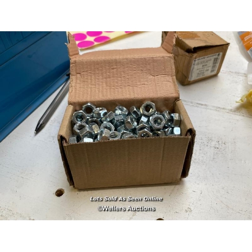 250 - Parcel of 65mm floor brads (500g x 8), 50x 240mm M10 coach bolts. 100 x 110mm M10 coach bolts. Washe... 