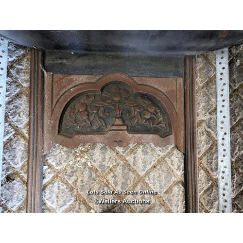 261 - 4 cast iron fireplaces for restoration inc small surround with 74cm wide mantel, insert for tiles 94... 