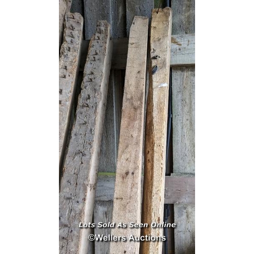 319 - 5x 200 yr old reclaimed elm beams from the same property. 8cm to 10cm x 216cm to 254cm tall. Old nai... 