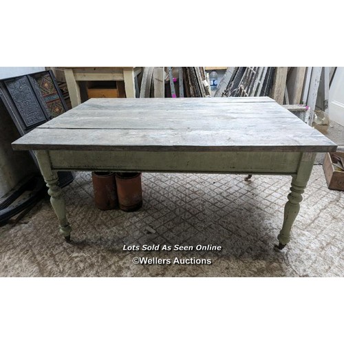 498 - Pine dining table. Compact 6 to 8 seats design. Painted base with green paint. Some paint failure. T... 