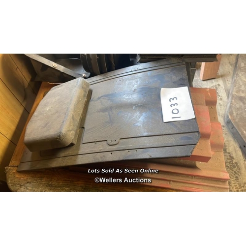 1033 - LARGE QUANTITY OF ROOF VENTS