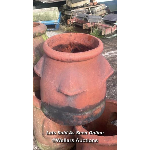 1051 - SET OF 5X VENTED CHIMNEY POTS, 38CM (H) X 38CM (DIA)