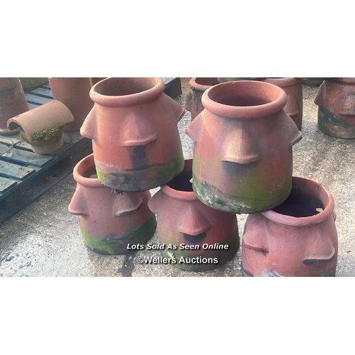 1052 - SET OF 5X VENTED CHIMNEY POTS, 38CM (H) X 38CM (DIA)