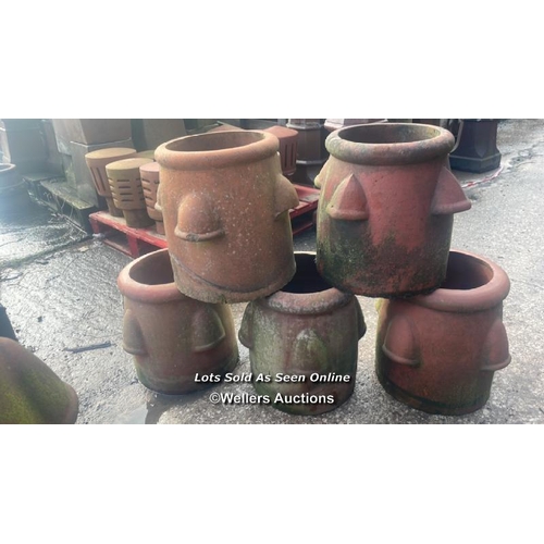 1053 - SET OF 5X VENTED CHIMNEY POTS, 38CM (H) X 38CM (DIA)