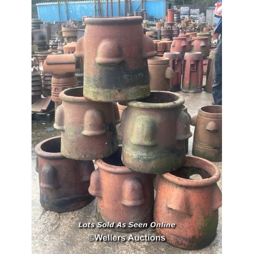 1057 - 6X MATCHING AND ONE SIMILAR ROLL TOP CHIMNEY POT, 38CM (H) X 40CM (DIA)