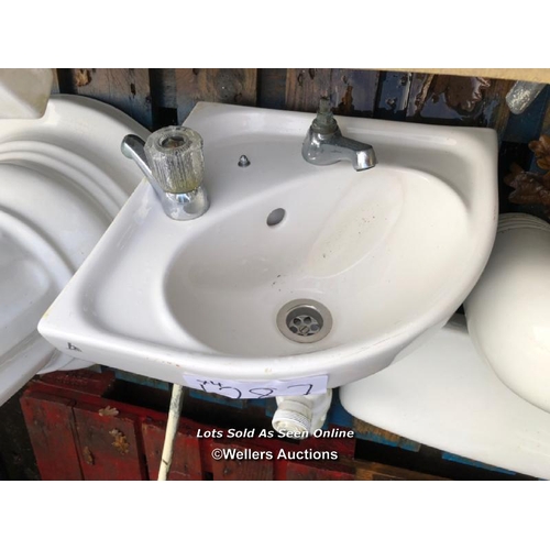 1287 - 4X PIECES OF ASSORTED SANITARY WARE INCLUDING TOILET, SINK AND PEDISTOOL