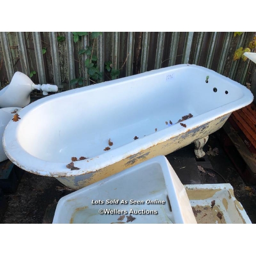 1296 - VINTAGE CAST IRON BATH TUB BY BRITTON MADE, 166CM (L) X 71CM (W) X 56CM (H), WITH ALL FOUR FEET