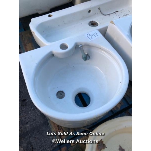 1297 - 3X ASSORTED SINKS INCLUDING A LONG 107CM X 39CM SINK AND TWO THE SAME