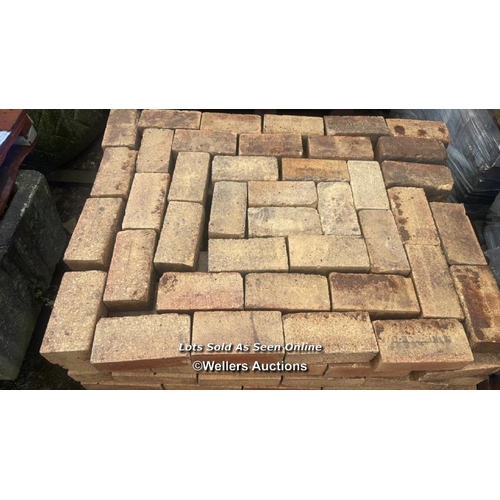 1456 - PALLET OF APPROX. 200X SMOOTH YELLOW BRICKS, RECLAIMED FROM AN OLD BRICKWORKS, APPROX. 80YRS OLD, SM... 