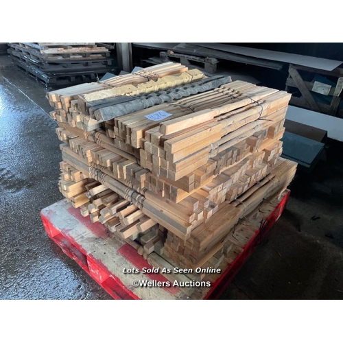 1476 - PALLET OF SPINDLES, ALL SIMILAR SIZES AND STYLES