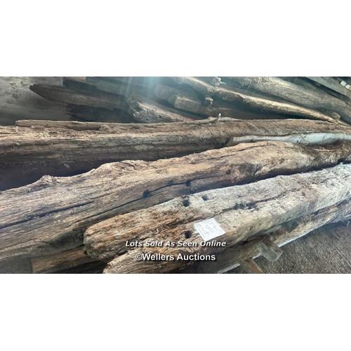 1487 - 3X UNFINISHED RUSTIC OAK BEAMS, LARGEST APPROX. 520CM (L), SEE EXAMPLE OF FINISHED PIECE IN LOTS 106... 