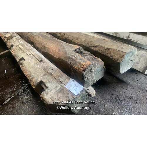 1492 - 3X UNFINISHED RUSTIC OAK BEAMS, LARGEST APPROX. 430CM (L), SEE EXAMPLE OF FINISHED PIECE IN LOTS 106... 