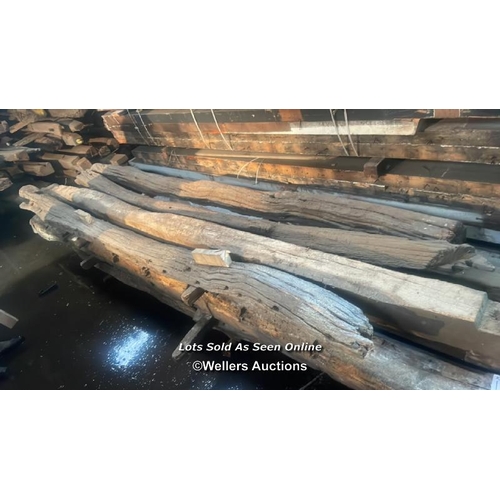 1493 - 3X UNFINISHED RUSTIC OAK BEAMS, LARGEST APPROX. 380CM (L), SEE EXAMPLE OF FINISHED PIECE IN LOTS 106... 