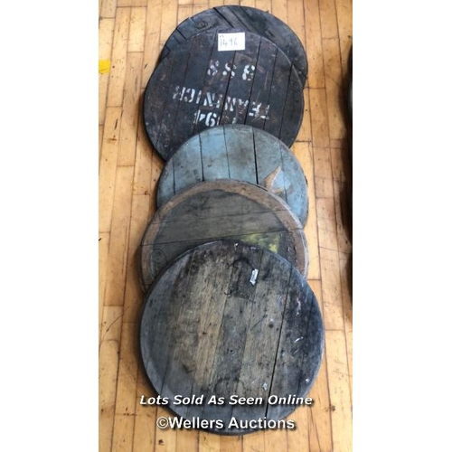 1496 - 5X WHISKY BARREL TOPS, 30CM (DIA)