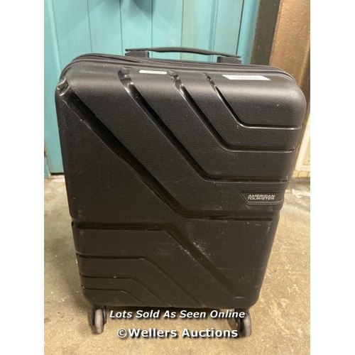 4239 - AMERICAN TOURISTER JET DRIVER 55CM CARRY ON HARDSIDE SPINNER CASE / COMBINATION UNLOCKED    / SIGNS ... 