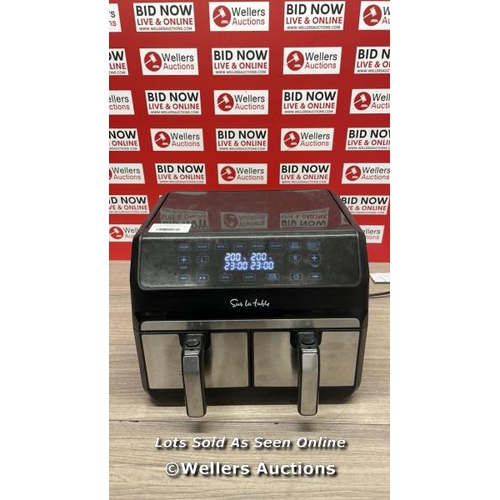 4281 - SUR LA TABLE AIR FRYER WITH X2 3.8L DRAWERS / POWERS UP / SIGNS OF USE / C35