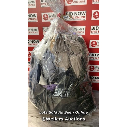 5129 - BAG OF MAINLY LADIES CLOTHING