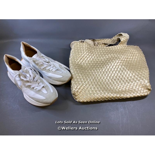 9520 - X1 RUSSEL&BROMLEY TRAINERS SIZE 40 AND X1 ILSE JACOBSEN TOTE BAG