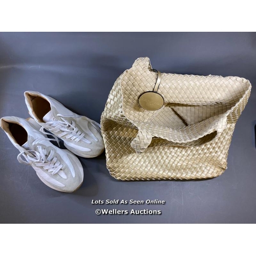 9520 - X1 RUSSEL&BROMLEY TRAINERS SIZE 40 AND X1 ILSE JACOBSEN TOTE BAG