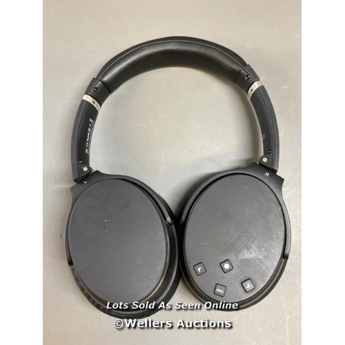 9627 - SRHYTHM HEADPHONES INCL. CASE