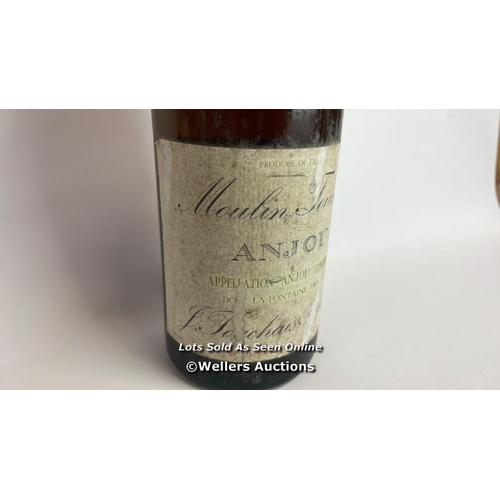 12 - 1959 Moulin Touchais Anjou L.Touchais Proprietaire, 73cl, 12% vol / Please see images for fill level... 