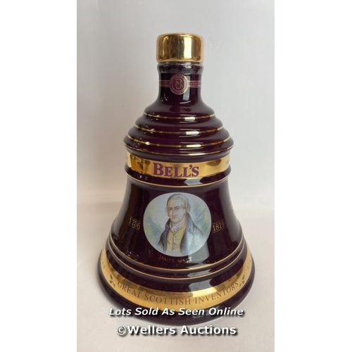 22 - Bell's 2002 Old Scotch Whisky Limited Edition Christmas Decanter, Aged 8 Years, Brand New and Boxed,... 