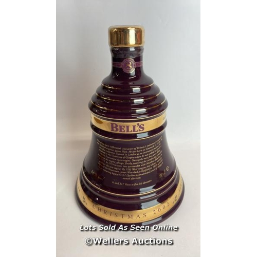 23 - Bell's 2002 Old Scotch Whisky Limited Edition Christmas Decanter, Aged 8 Years, Brand New and Boxed,... 