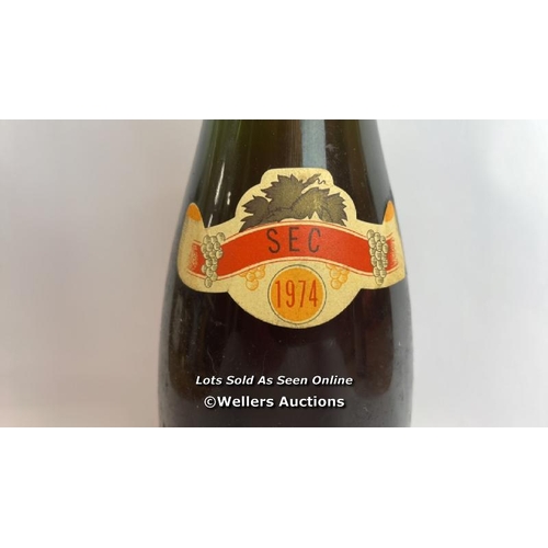 43 - 1974 Rose De Loire, 73cl, No vol indicated / Please see images for fill level and general condition.... 