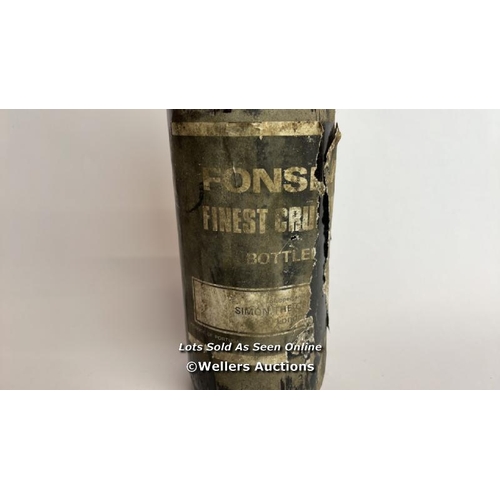 57 - 1973 Fonesca's Finest Crusting Port, 26 fl oz / Please see images for fill level and general conditi... 