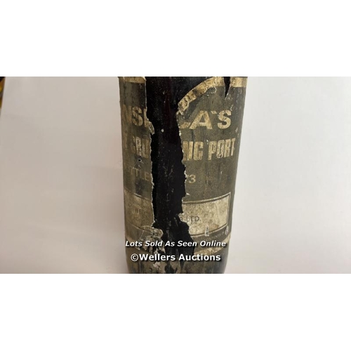 57 - 1973 Fonesca's Finest Crusting Port, 26 fl oz / Please see images for fill level and general conditi... 