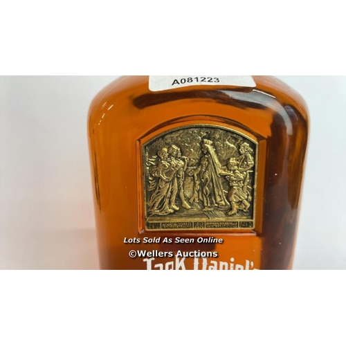 64 - 1913 JACK DANIELS TENNESSE WHISKEY GOLD MEDAL, 75CL, 43% VOL / T53