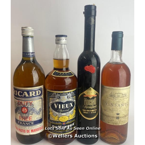 82 - Nine bottles of assorted alcohol and liqueur inc. Tia Maria, Vieux Special, Aalborg Akvavit, Moskovs... 