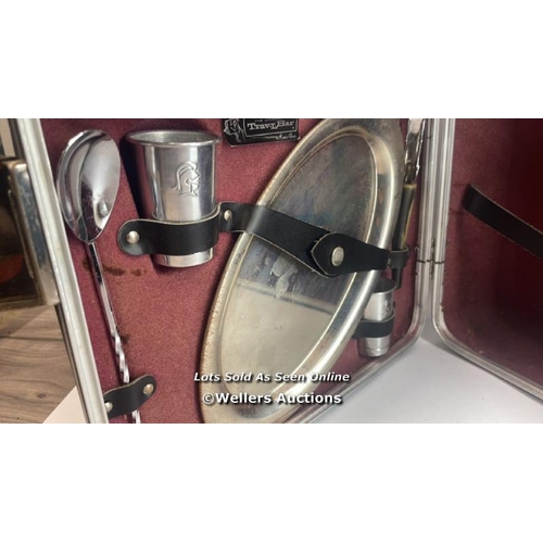 85 - Executain 101 complete travel bar