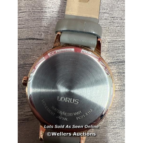 8010 - LORUS WATCH / GREY STRAP / NOT CURRENTLY WORKING(MAY REQUIRE NEW BATTERY) / DAMAGED STRAP(SEE IMAGES... 