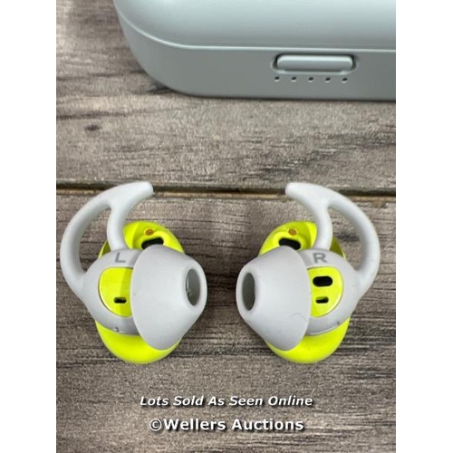 8038 - BOSE SPORT EARBUDS TRUE WIRELESS IN-EAR HEADPHONES / POWERS UP, CONNECTS TO BT, LEFT EARPOD PLAYS MU... 