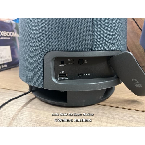 8062 - LG XBOOM 360 WIRELESS SPEAKER / POWERS UP, CONNECTS TO BT, PLAYS MUSIC, MINIMAL SIGNS OF USE, LIGHT ... 