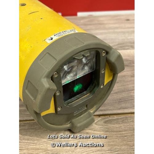 8102 - TOPCON TP-L5G GREEN BEAM PIPE LASER KIT / POWERS UP, BATTERY NEEDS CHARGING, NOT FULLY TESTED, SIGNE... 