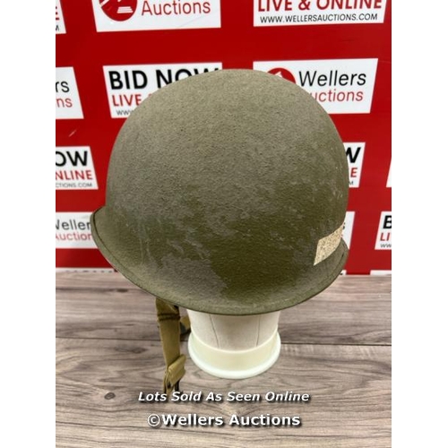 8106 - ORIGINAL WW2 US ARMY FRONT SEAM FIXED BALE M1 HELMET.