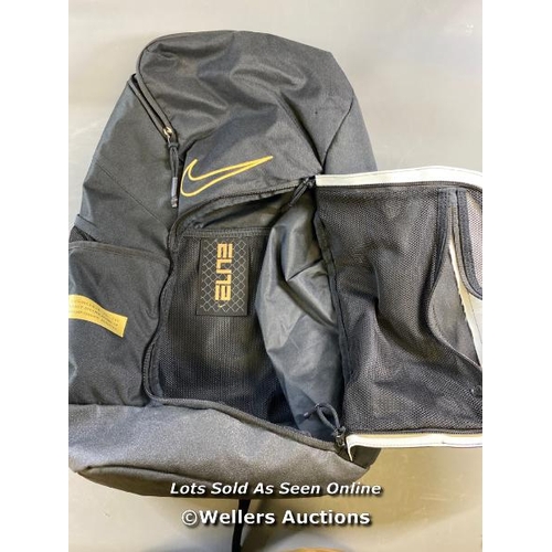 9767 - NIKE BACKPACK