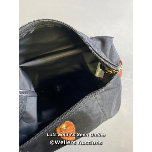 9775 - LONGCHAMP BACKPACK