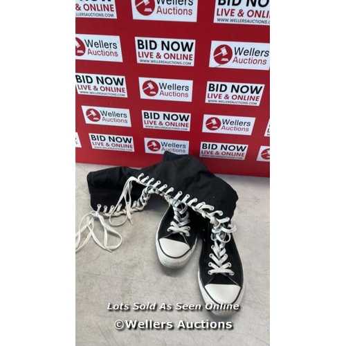 5044 - KNEE HIGH CHUCK TAYLOR CONVERSE BLACK SIZE 8 / G54