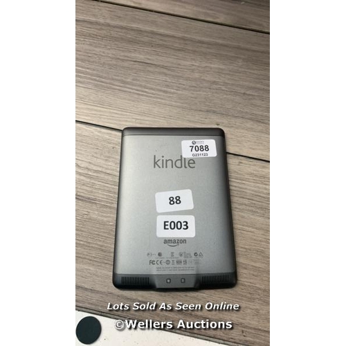 7088 - AMAZON KINDLE TOUCH / D01200 / RESTORED TO FACTORY DEFAULTS / G11