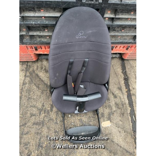 7666 - QUINNY PRE-OWNED BABY CAR SEAT