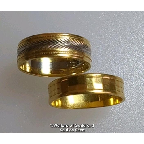 365 - Two wedding bands. One hallmarked 22ct gold, London 1963, ring size M, gross weight 2.81g. The other... 