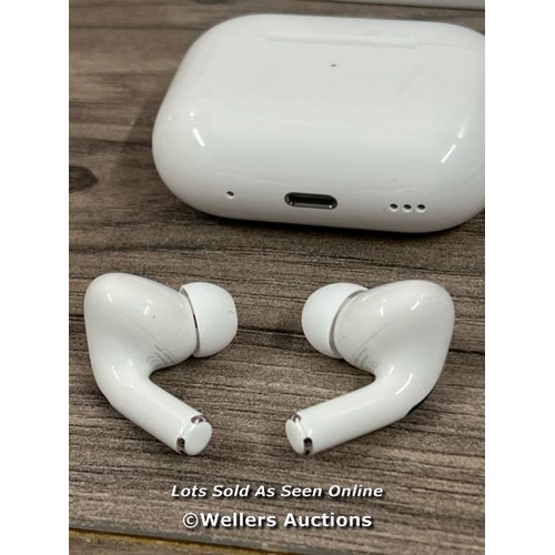 8022 - APPLE AIRPODS PRO (2ND GEN) / MQD83ZM/A / MAGSAFE CHARGING CASE WITH LANYARD LOOP / POWERS UP / CONN... 