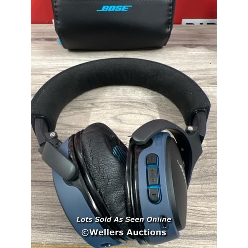 8032 - BOSE SOUNDLINK HEADPHONES / POWERS UP / CONNECTS TO BT / PLAYS MUSIC / SIGNS OF USE / DAMAGED(SEE IM... 