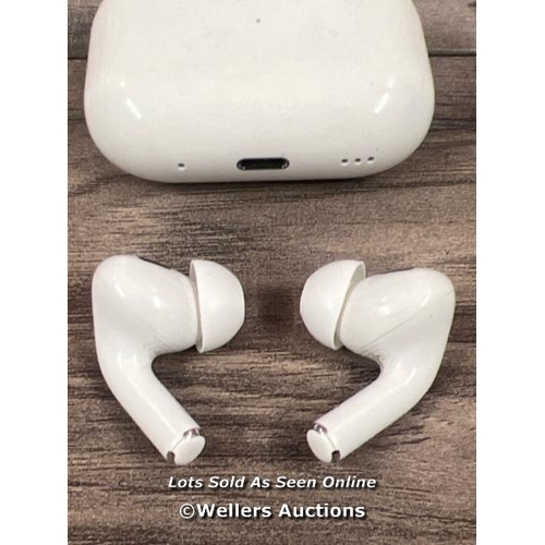 8036 - APPLE AIRPODS PRO (2ND GEN) / MQD83ZM/A / MAGSAFE CHARGING CASE WITH LANYARD LOOP / POWER UP / CONNE... 